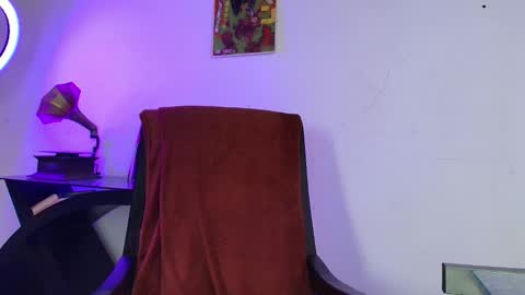 Snapshot of madisonbyers chatting on 10-25-25, 08:14 Ig madis0nbyers online show from 10-25-25, 08:14