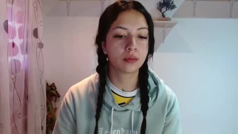 Snapshot of madisoncambel chatting on 12-12-24, 02:44 Madison Cambel online show from 12-12-24, 02:44