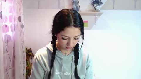 Snapshot of madisoncambel chatting on 12-12-24, 05:48 Madison Cambel online show from 12-12-24, 05:48