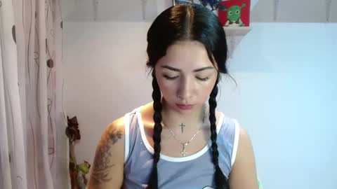 Snapshot of madisoncambel chatting on 12-27-24, 02:14 Madison Cambel online show from 12-27-24, 02:14