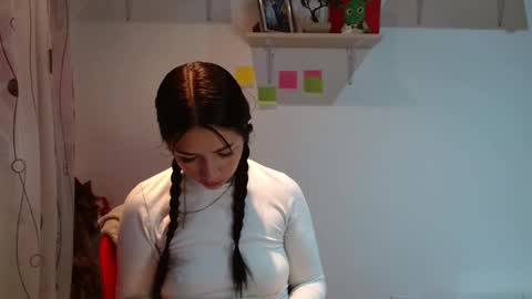 Snapshot of madisoncambel chatting on 02-11-25, 10:50 Madison Cambel online show from 02-11-25, 10:50