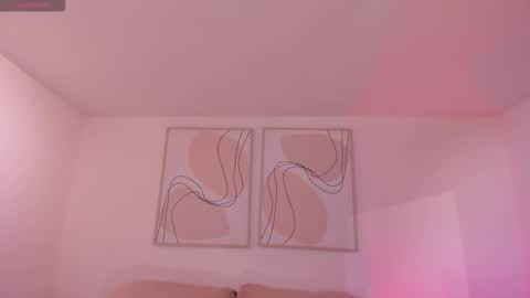 Maddi Collins online show from 11-18-25, 11:25