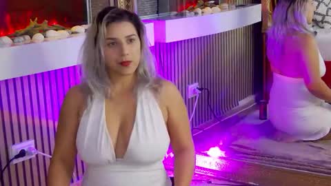 Snapshot of madisonrusso chatting on 11-17-25, 08:53 madisonrusso online show from 11-17-25, 08:53