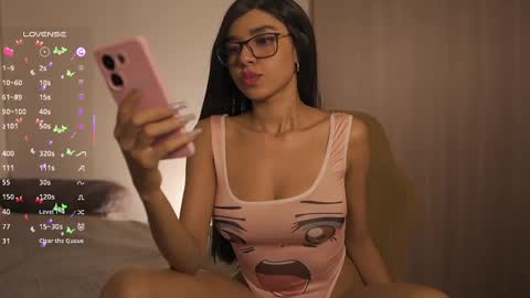 Snapshot of madisonsanford chatting on 03-11-25, 08:52 thumbs up thx you so much MODEL INDEPENDENT online show from 03-11-25, 08:52