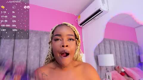 Madisson Lopez online show from 12-23-24, 06:22