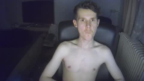 Snapshot of madnessss1215 chatting on 02-25-26, 08:40 madnessss1215 online show from 02-25-26, 08:40