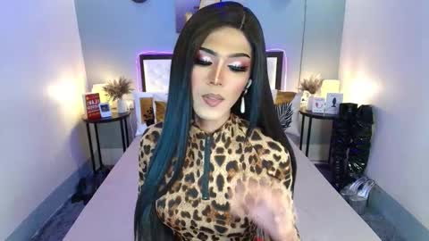 Snapshot of madnesswilxx chatting on 10-15-25, 06:52 Wil online show from 10-15-25, 06:52