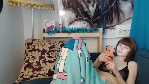 Elizabeth online show from 02-05-25, 01:26