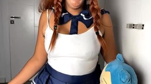 Maddie online show from 10-21-25, 02:18