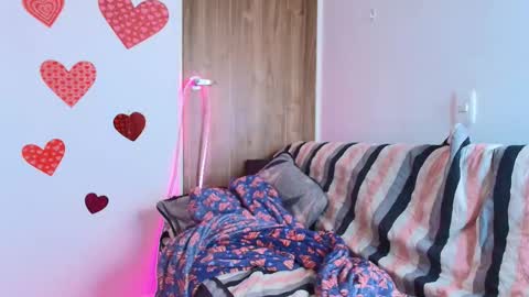 Snapshot of mady_gh chatting on 02-07-26, 01:53 mady online show from 02-07-26, 01:53