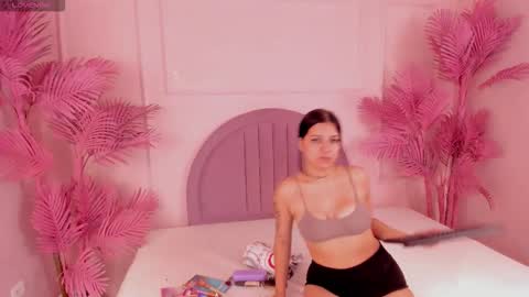 madyscarlett online show from 10-12-25, 12:04