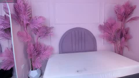 madyscarlett online show from 10-14-25, 01:23