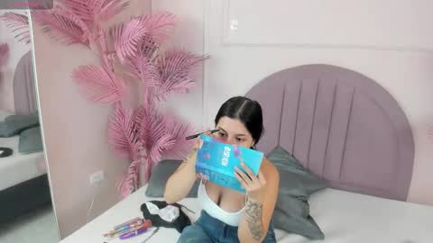 madyscarlett online show from 10-19-25, 11:44