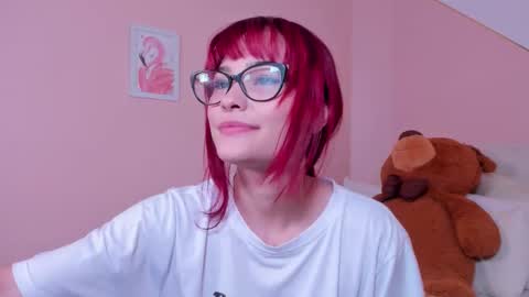 Mae Lyra online show from 10-30-25, 11:22