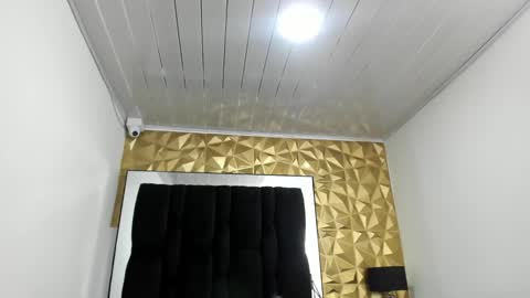 Snapshot of maee_angels chatting on 02-25-25, 11:33 MAEE ANGELS online show from 02-25-25, 11:33