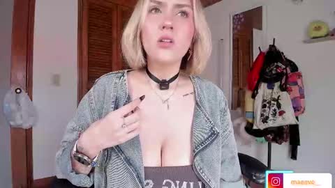 Maeve  schedule 11 am- 530 pm colombia time  online show from 11-20-25, 03:45