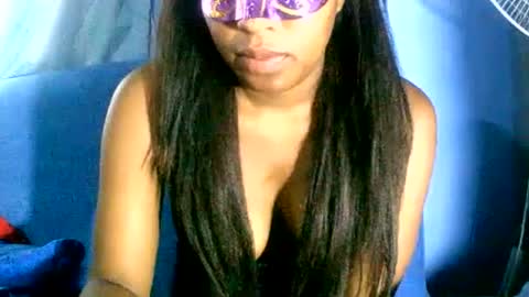 MaelahLove online show from 12-19-24, 04:56