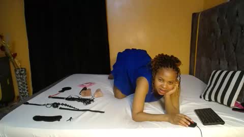 PENDO AND VIV online show from 10-27-25, 05:17