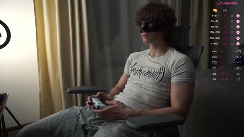 Mike XMaestro 3369 online show from 10-18-25, 09:48