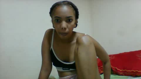 Snapshot of maevagirl chatting on 11-20-25, 11:54 maevagirl online show from 11-20-25, 11:54