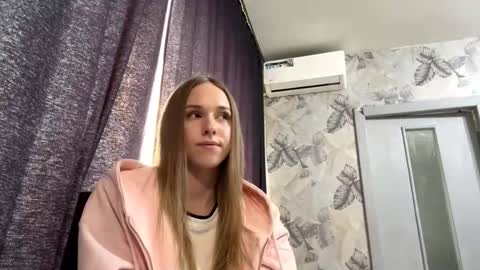 Snapshot of mafaldatefera chatting on 02-24-26, 06:11 Sara online show from 02-24-26, 06:11