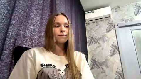 Snapshot of mafaldatefera chatting on 02-25-26, 06:34 Sara online show from 02-25-26, 06:34