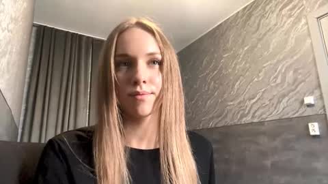 Sara online show from 03-31-26, 06:25