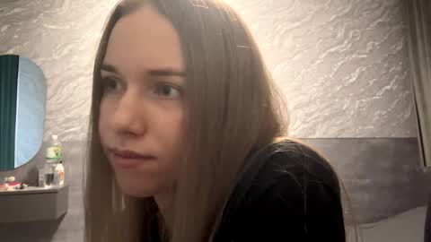 Sara online show from 04-10-26, 06:18