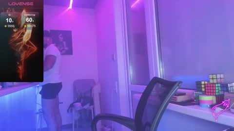 Snapshot of magabear chatting on 10-10-25, 12:31 Magabear online show from 10-10-25, 12:31