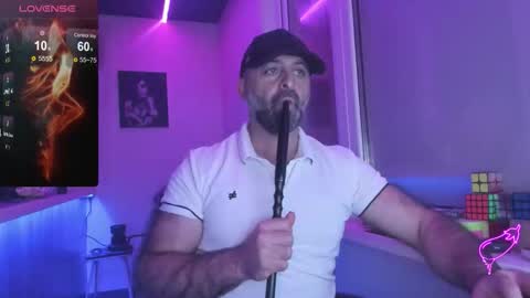 Snapshot of magabear chatting on 10-10-25, 11:48 Magabear online show from 10-10-25, 11:48