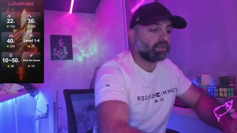 Snapshot of magabear chatting on 11-03-25, 07:37 Magabear online show from 11-03-25, 07:37