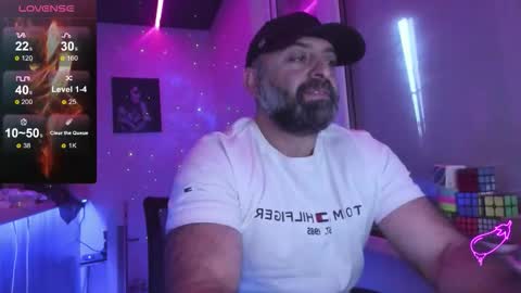 Snapshot of magabear chatting on 11-05-25, 03:50 Magabear online show from 11-05-25, 03:50