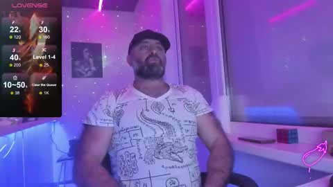 Snapshot of magabear chatting on 11-07-25, 08:31 Magabear online show from 11-07-25, 08:31