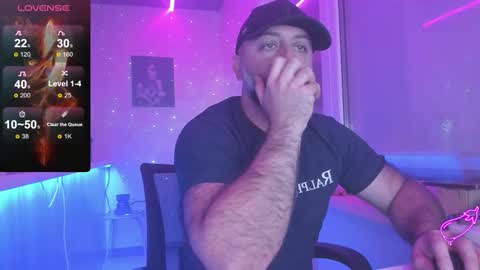 Snapshot of magabear chatting on 11-13-25, 02:54 Magabear online show from 11-13-25, 02:54