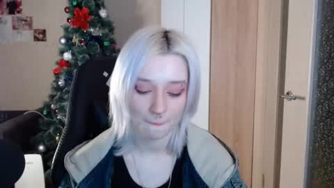 Sophia online show from 12-19-25, 03:52