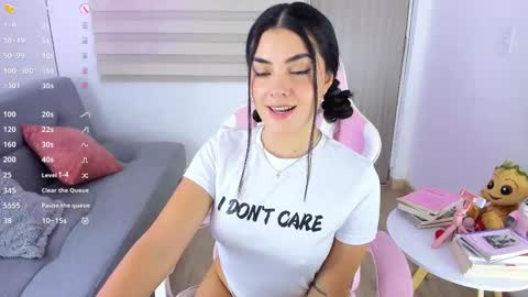 Snapshot of mager_of chatting on 10-21-25, 04:30 Eva online show from 10-21-25, 04:30