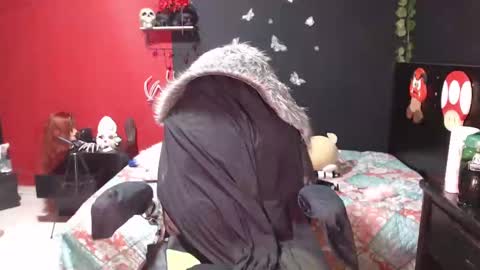 MaggCass online show from 12-22-24, 01:55