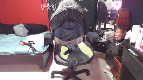 MaggCass online show from 02-08-25, 05:51