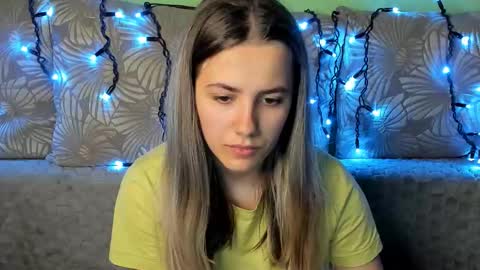 Snapshot of maggiecake chatting on 11-05-25, 05:07 Maggie online show from 11-05-25, 05:07