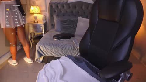   online show from 02-25-25, 08:19