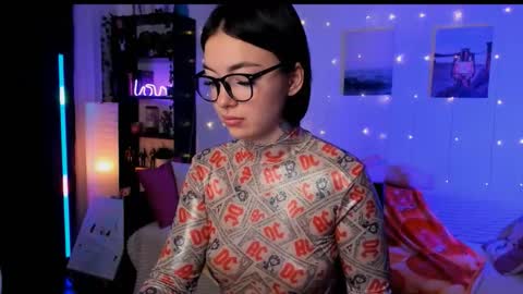 Magic Allie online show from 12-15-25, 06:39