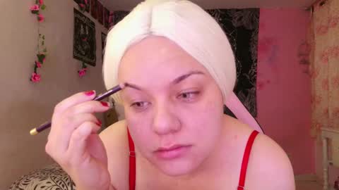 Claire online show from 03-07-25, 11:27