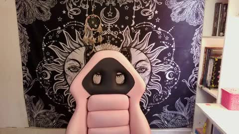 Claire online show from 04-11-26, 02:54