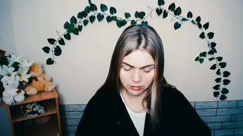 magic_katarina_ online show from 03-05-25, 06:44