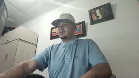 magic_milk23 online show from 10-04-25, 11:14