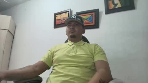 magic_milk23 online show from 10-28-25, 05:11