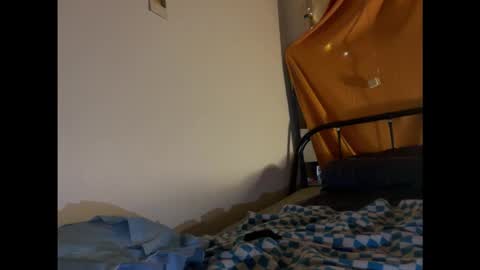 Snapshot of magic_mini_moon chatting on 11-14-25, 08:29 Mikky or Moon online show from 11-14-25, 08:29