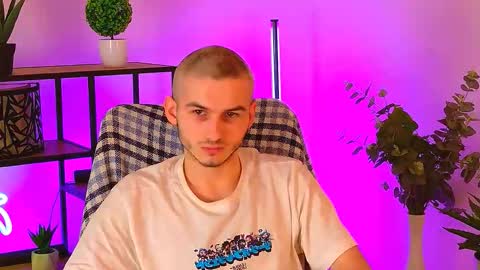 Snapshot of magic_storms chatting on 03-05-26, 01:01 magic_storms online show from 03-05-26, 01:01