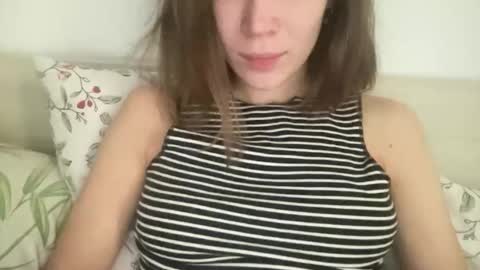 Snapshot of magicgirl50053 chatting on 11-05-25, 10:26 magicgirl50053 online show from 11-05-25, 10:26