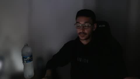 Snapshot of magicjawn chatting on 11-07-25, 05:18 magicjawn online show from 11-07-25, 05:18